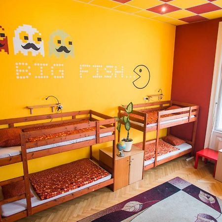 Big Fish Budapest Vandrarhem Exteriör bild